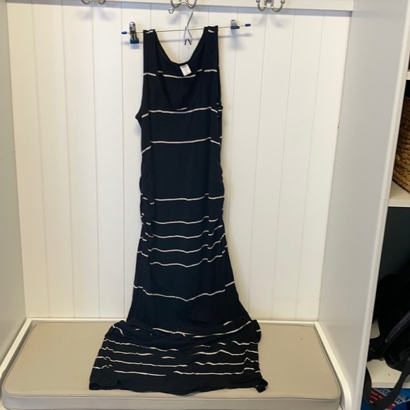 Old Navy Dresses & Skirts - Maternity maxi dress
